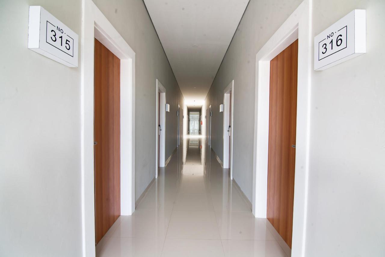 Oyo 2816 Privato Suite Kembaran Exterior photo