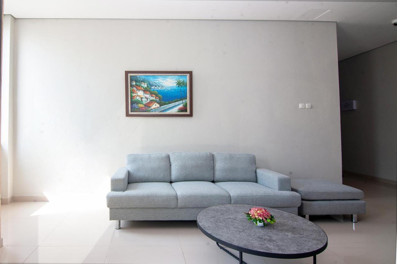 Oyo 2816 Privato Suite Kembaran Exterior photo